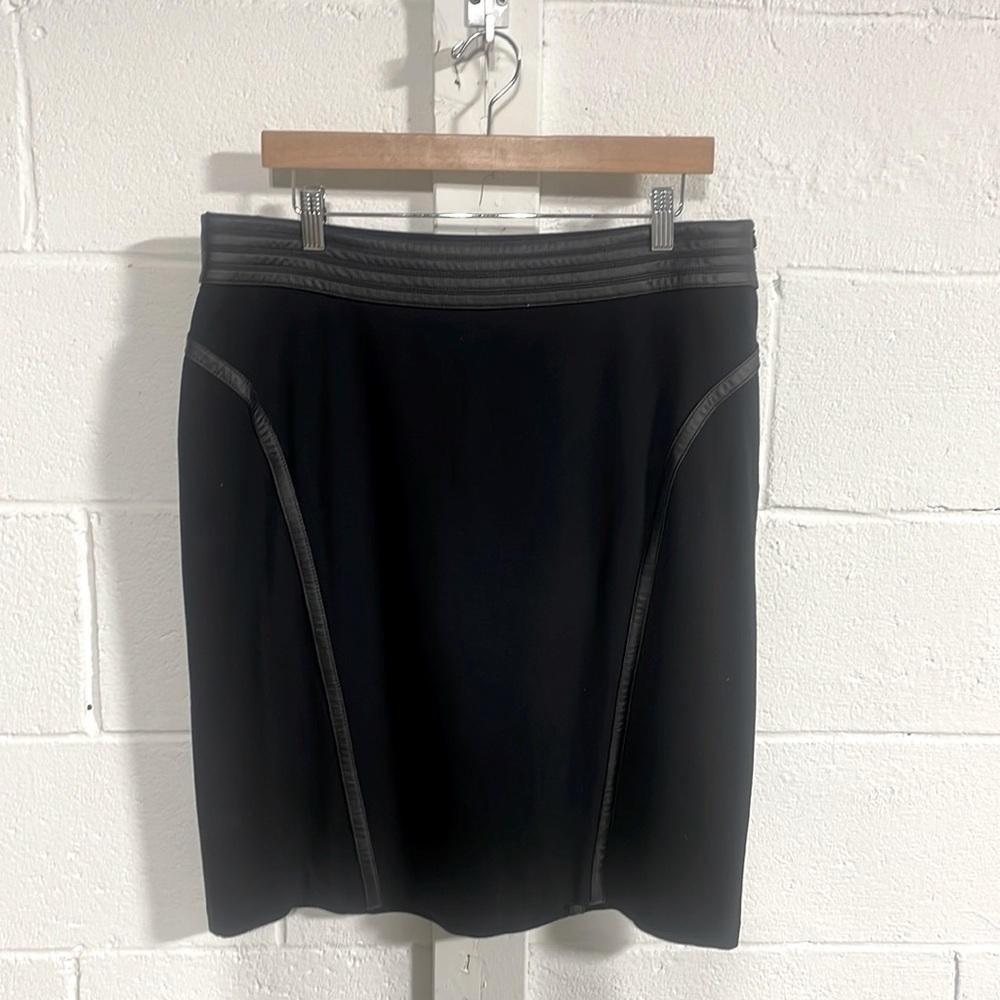 Chicos Women’s Black Faux Leather Details Stretch Pencil Skirt Sz 2 (Large)